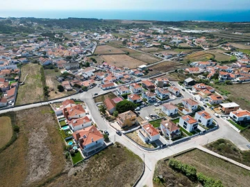 Moradia T3 para Venda em Santa Maria e São Miguel, São Martinho, São Pedro Penaferrim
