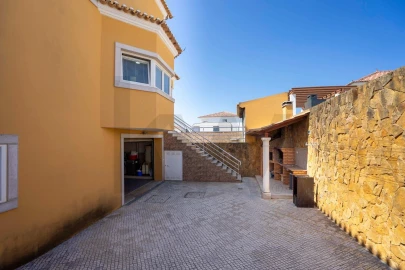 Moradia T3 para Venda em Santa Maria e São Miguel, São Martinho, São Pedro Penaferrim