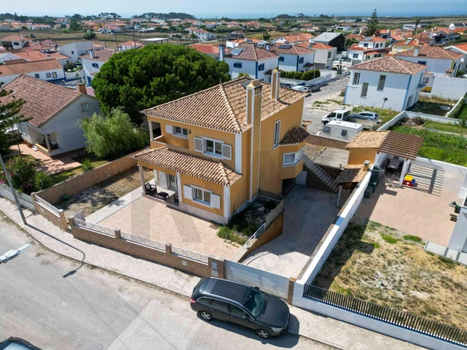 Moradia T3 para Venda em Santa Maria e São Miguel, São Martinho, São Pedro Penaferrim Foto 2