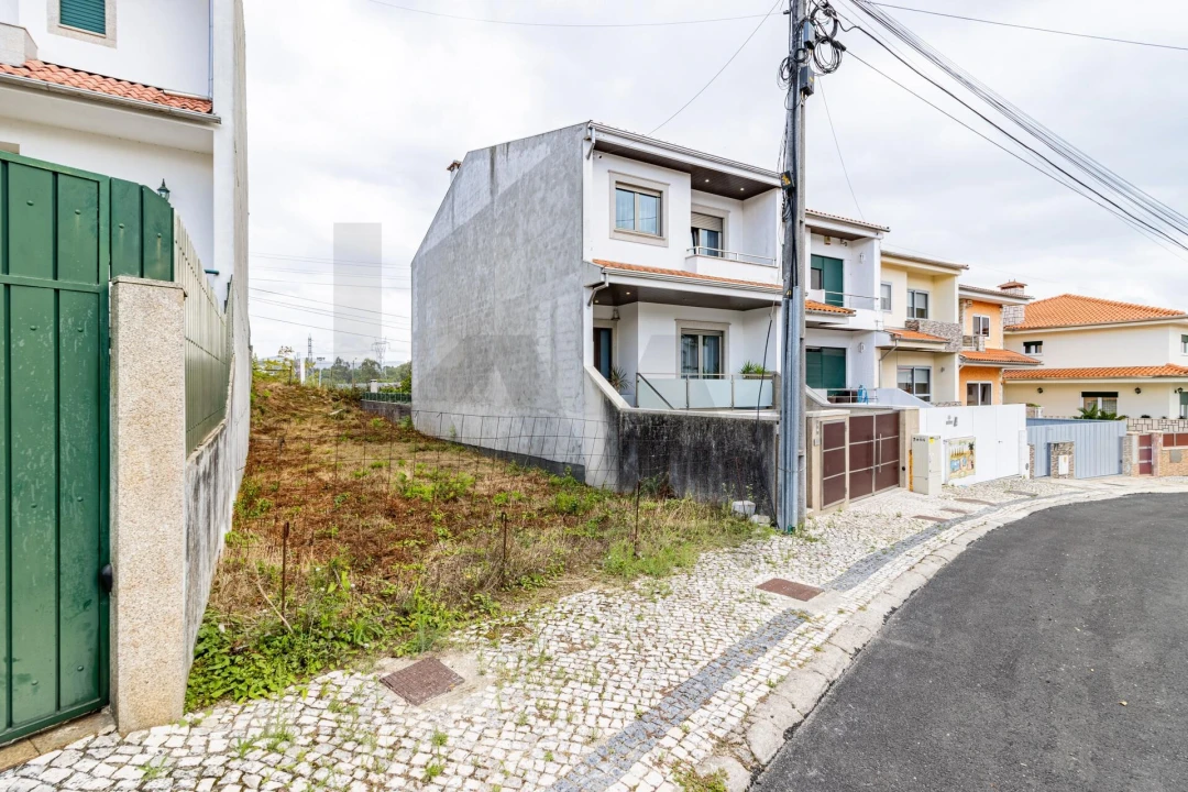Terreno para Venda em São João da Madeira Foto 5