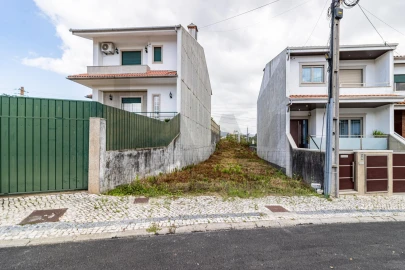 Terreno para Venda em São João da Madeira