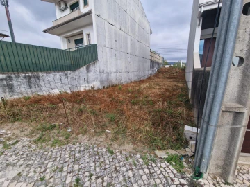 Terreno para Venda em São João da Madeira