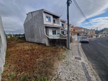 Terreno para Venda em São João da Madeira