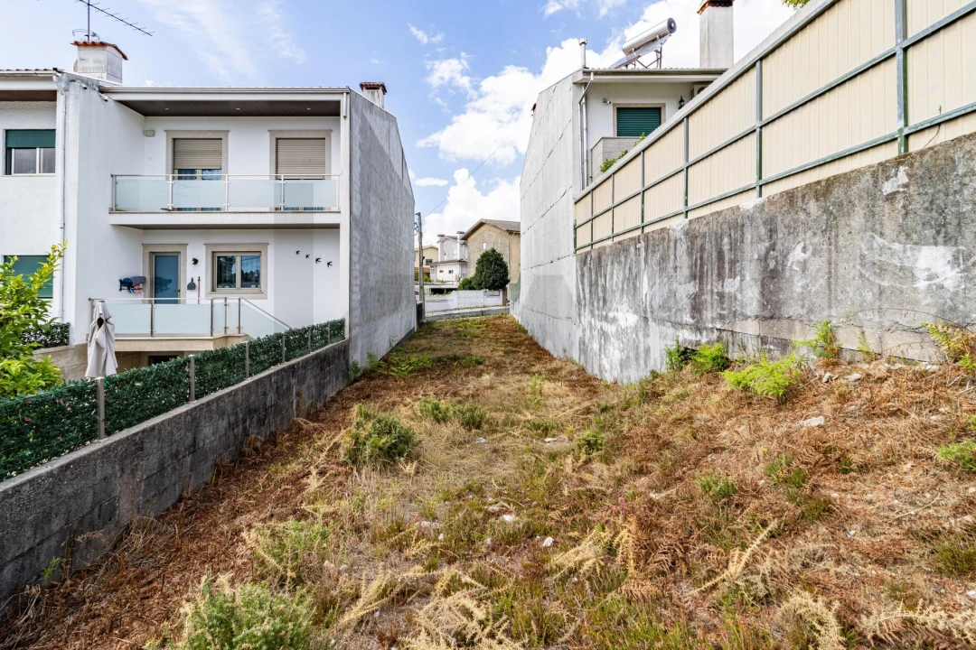 Terreno para Venda em São João da Madeira Foto 4