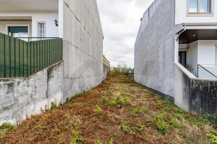 Terreno para Venda em São João da Madeira Foto 3