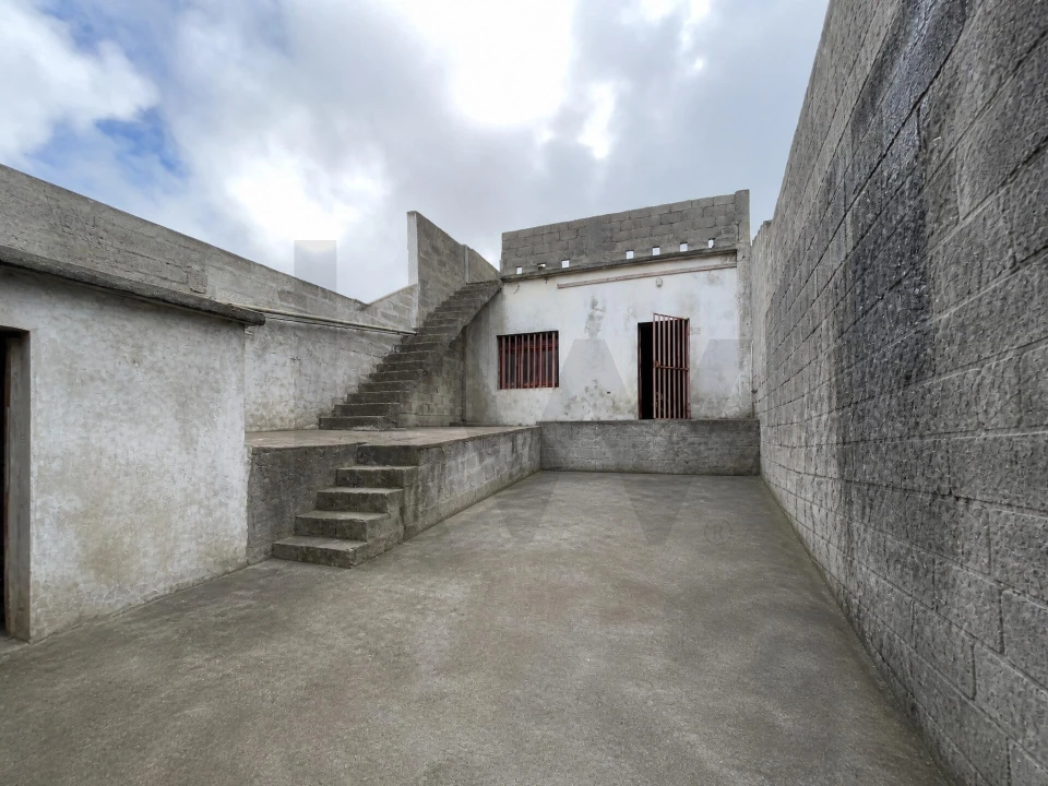 Garagem para Venda em Ribeira Grande (Matriz) Foto 3