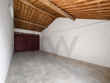 Garagem para Venda em Ribeira Grande (Matriz)