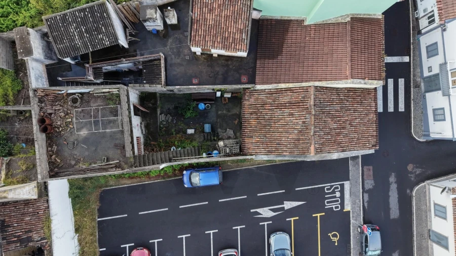 Garagem para Venda em Ribeira Grande (Matriz)
