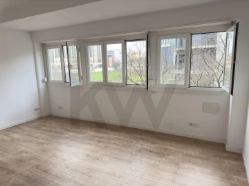 Apartamento T1 para Arrendamento em Campo de Ourique