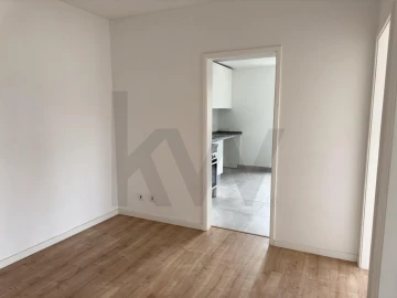 Apartamento T1 para Arrendamento em Campo de Ourique
