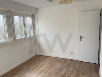 Apartamento T1 para Arrendamento em Campo de Ourique