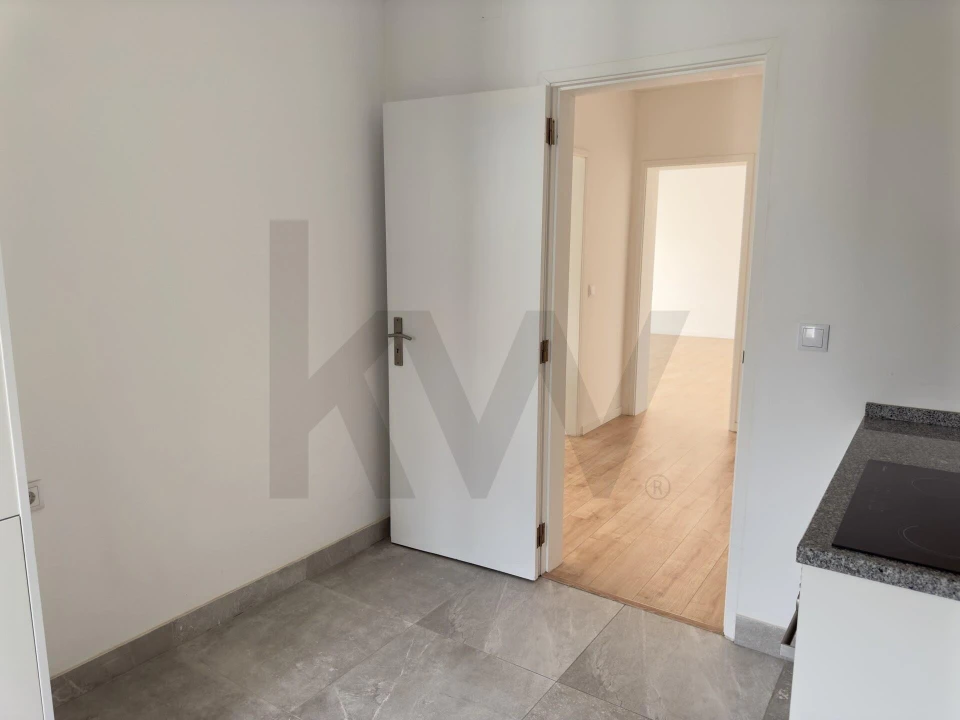 Apartamento T1 para Arrendamento em Campo de Ourique Foto 21