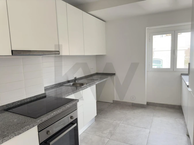 Apartamento T1 para Arrendamento em Campo de Ourique Foto 15