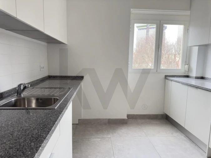 Apartamento T1 para Arrendamento em Campo de Ourique Foto 17