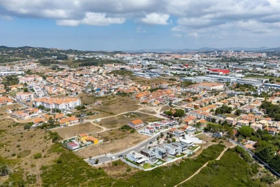 Moradia T4 para Venda em Rio de Mouro