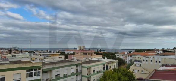 Apartamento T3 para Arrendamento em União das Freguesias de Setúbal