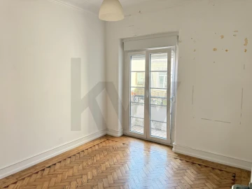 Apartamento T2 para Arrendamento em Arroios