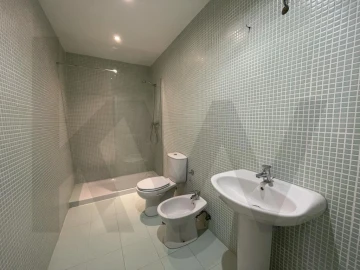 Apartamento T2 para Arrendamento em Arroios