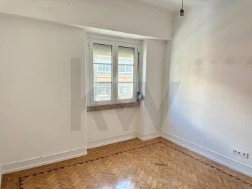 Apartamento T2 para Arrendamento em Arroios