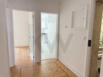Apartamento T2 para Arrendamento em Arroios