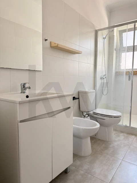Apartamento T2 para Arrendamento em Arroios