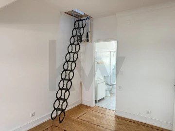 Apartamento T2 para Arrendamento em Arroios