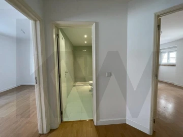 Apartamento T2 para Arrendamento em Arroios