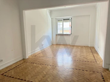 Apartamento T2 para Arrendamento em Arroios