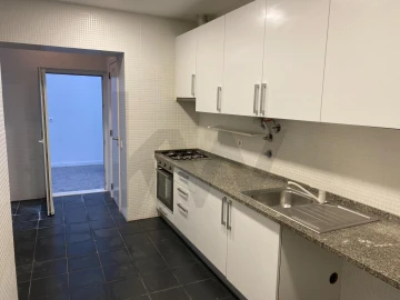 Apartamento T2 para Arrendamento em Arroios