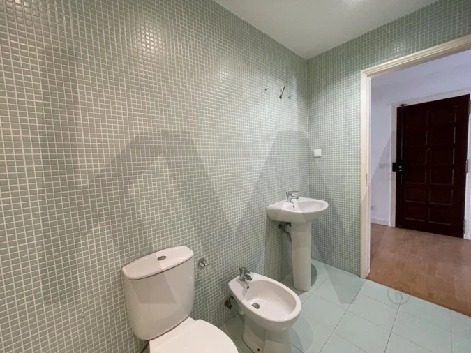 Apartamento T2 para Arrendamento em Arroios Foto 16