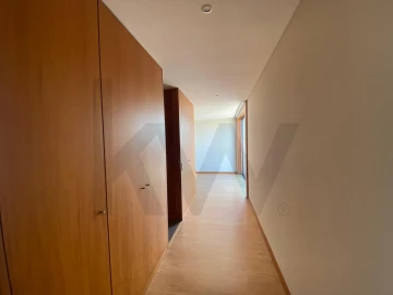 Moradia T4 para Arrendamento em Perafita, Lavra e Santa Cruz do Bispo