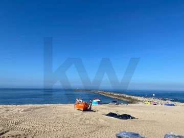 Moradia T4 para Arrendamento em Perafita, Lavra e Santa Cruz do Bispo