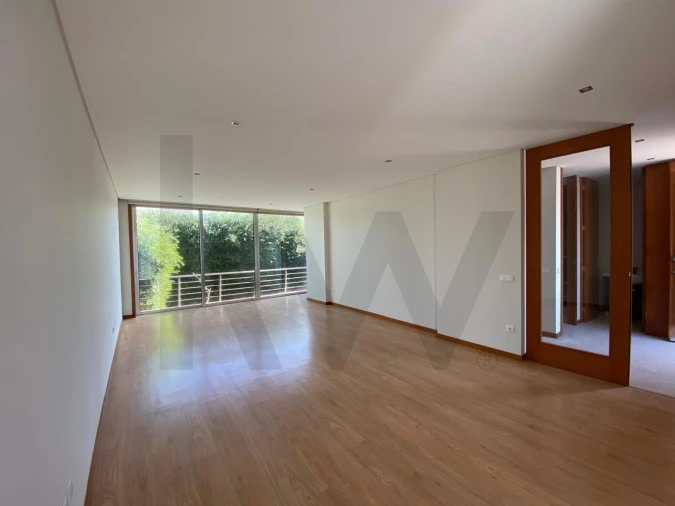 Moradia T4 para Arrendamento em Perafita, Lavra e Santa Cruz do Bispo Foto 2