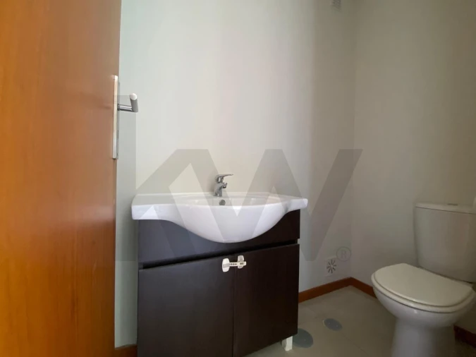 Moradia T4 para Arrendamento em Perafita, Lavra e Santa Cruz do Bispo Foto 6
