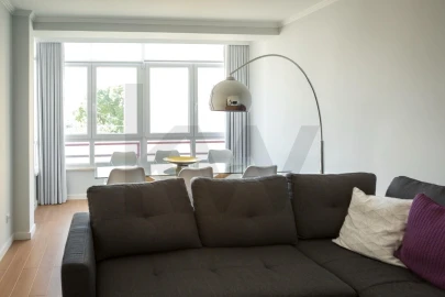 Apartamento T2 para Arrendamento em Almada, Cova da Piedade, Pragal e Cacilhas