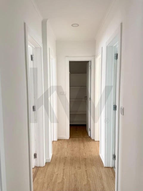 Apartamento T1 para Arrendamento em Campo de Ourique