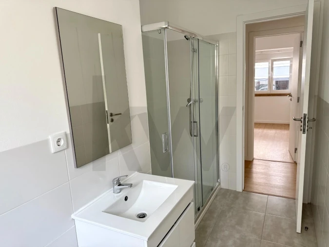 Apartamento T1 para Arrendamento em Campo de Ourique Foto 20