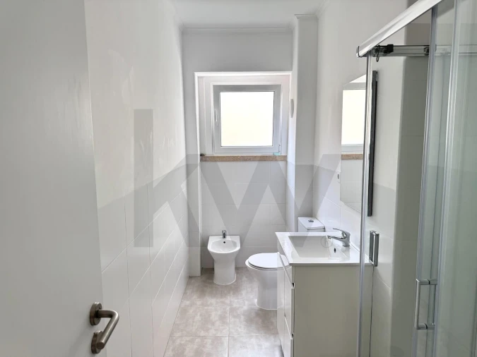 Apartamento T1 para Arrendamento em Campo de Ourique Foto 19