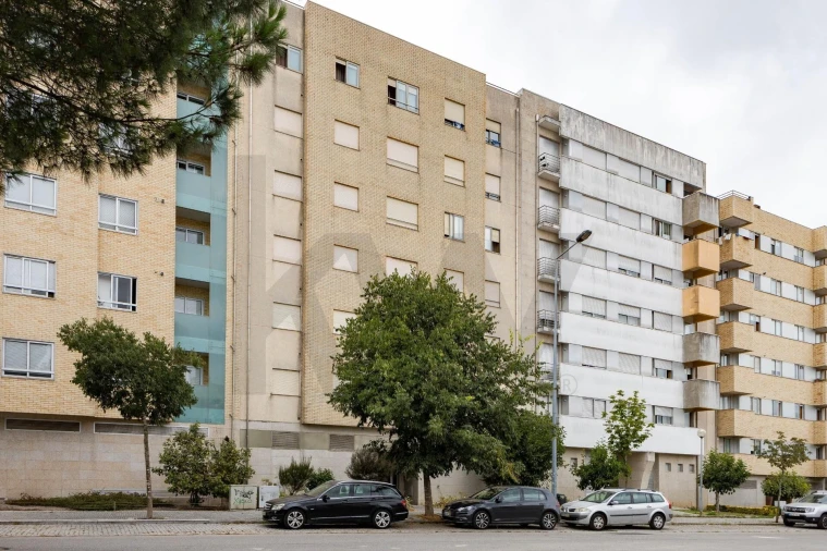 Apartamento T3 para Venda em Aguas Santas Foto 2
