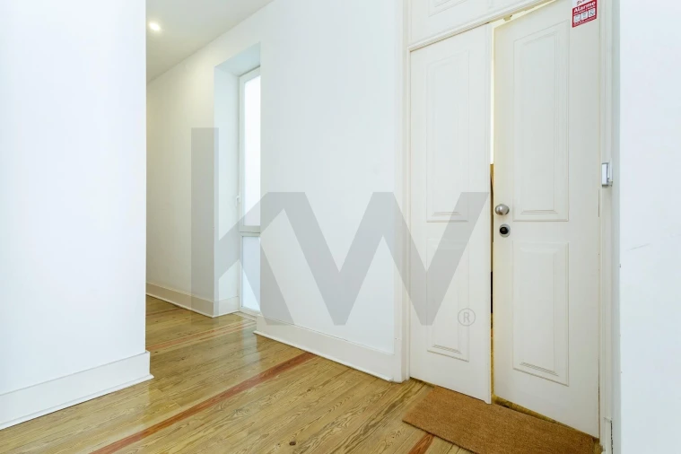 Apartamento T2 para Venda em Campo de Ourique Foto 5