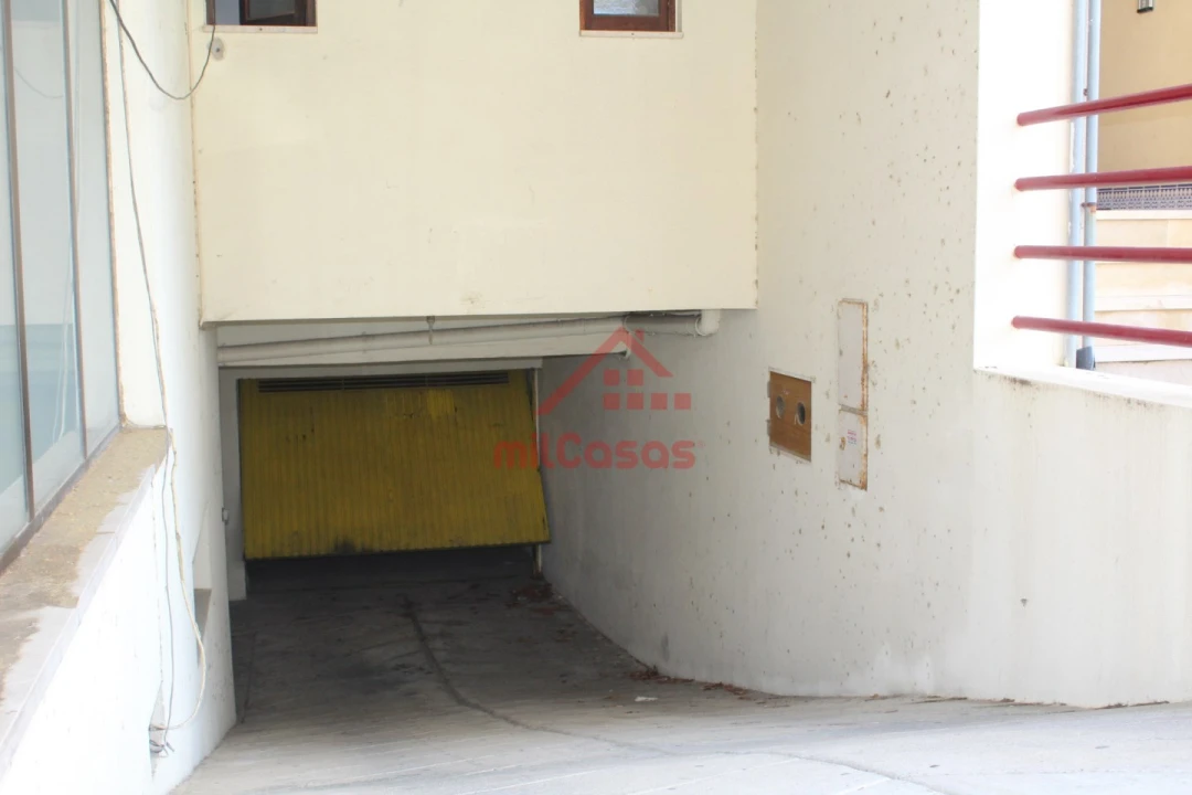 Garagem para Arrendamento em Santa Maria, São Pedro e Matacães Foto 20