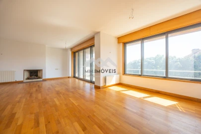 Apartamento T3 para Venda em Aldoar, Foz do Douro e Nevogilde