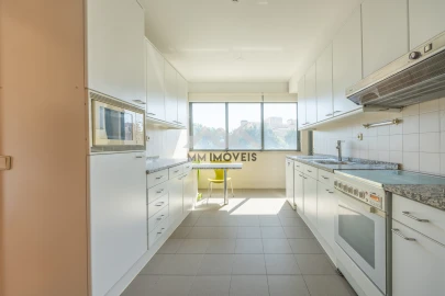 Apartamento T3 para Venda em Aldoar, Foz do Douro e Nevogilde