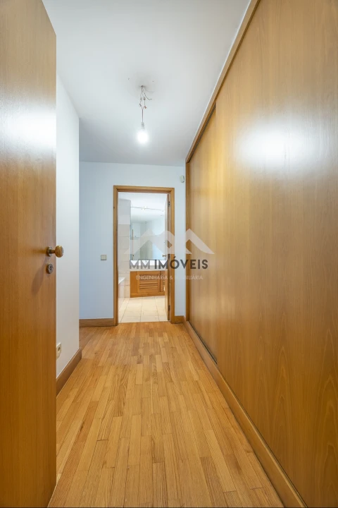 Apartamento T3 para Venda em Aldoar, Foz do Douro e Nevogilde