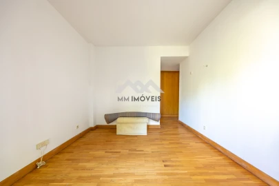 Apartamento T3 para Venda em Aldoar, Foz do Douro e Nevogilde