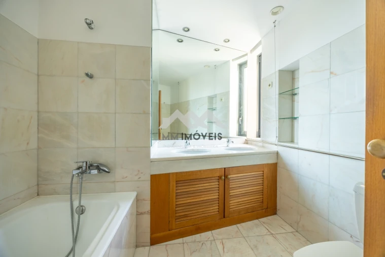 Apartamento T3 para Venda em Aldoar, Foz do Douro e Nevogilde Foto 6