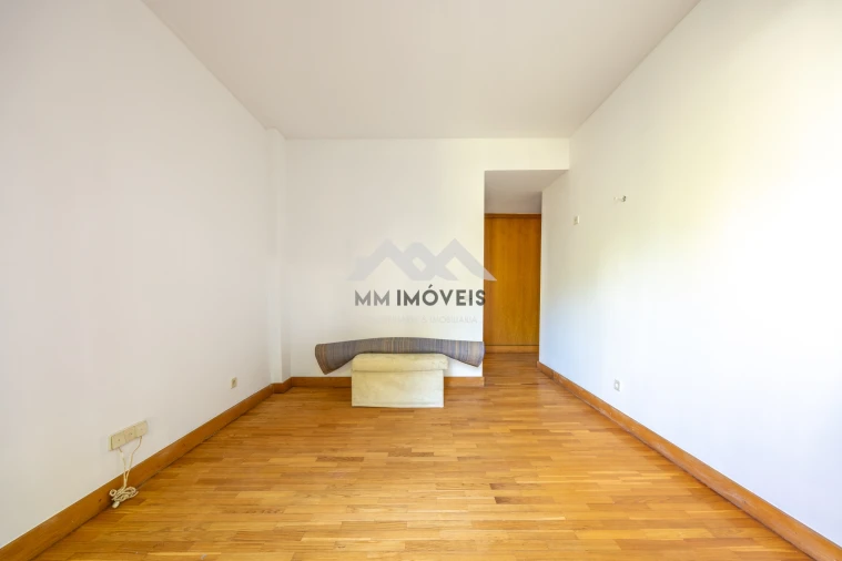 Apartamento T3 para Venda em Aldoar, Foz do Douro e Nevogilde Foto 25