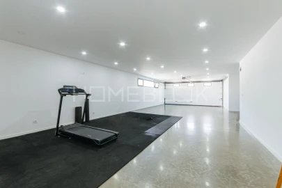 Moradia T5 para Venda em Agualva e Mira-Sintra