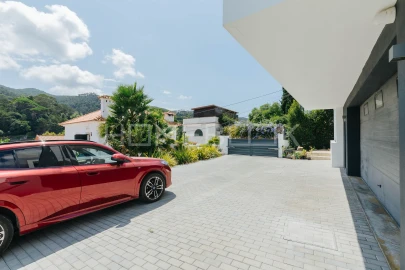 Moradia T5 para Venda em Agualva e Mira-Sintra