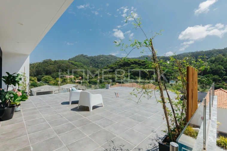 Moradia T5 para Venda em Agualva e Mira-Sintra Foto 40
